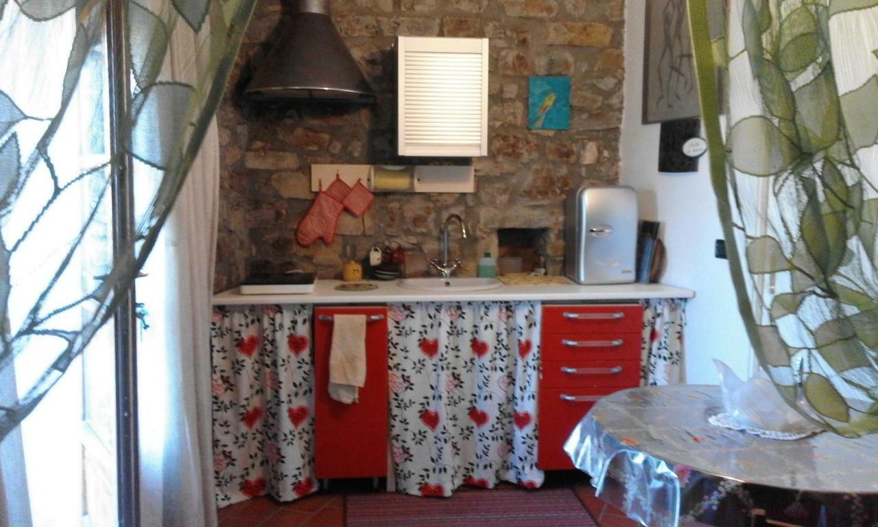 Poggio Delle Rondini Bed and Breakfast Bagnone Eksteriør billede